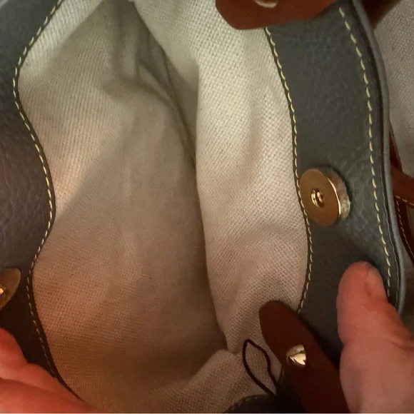 Dooney & Bourk gray bag in excellent condition - Picture 3 of 7